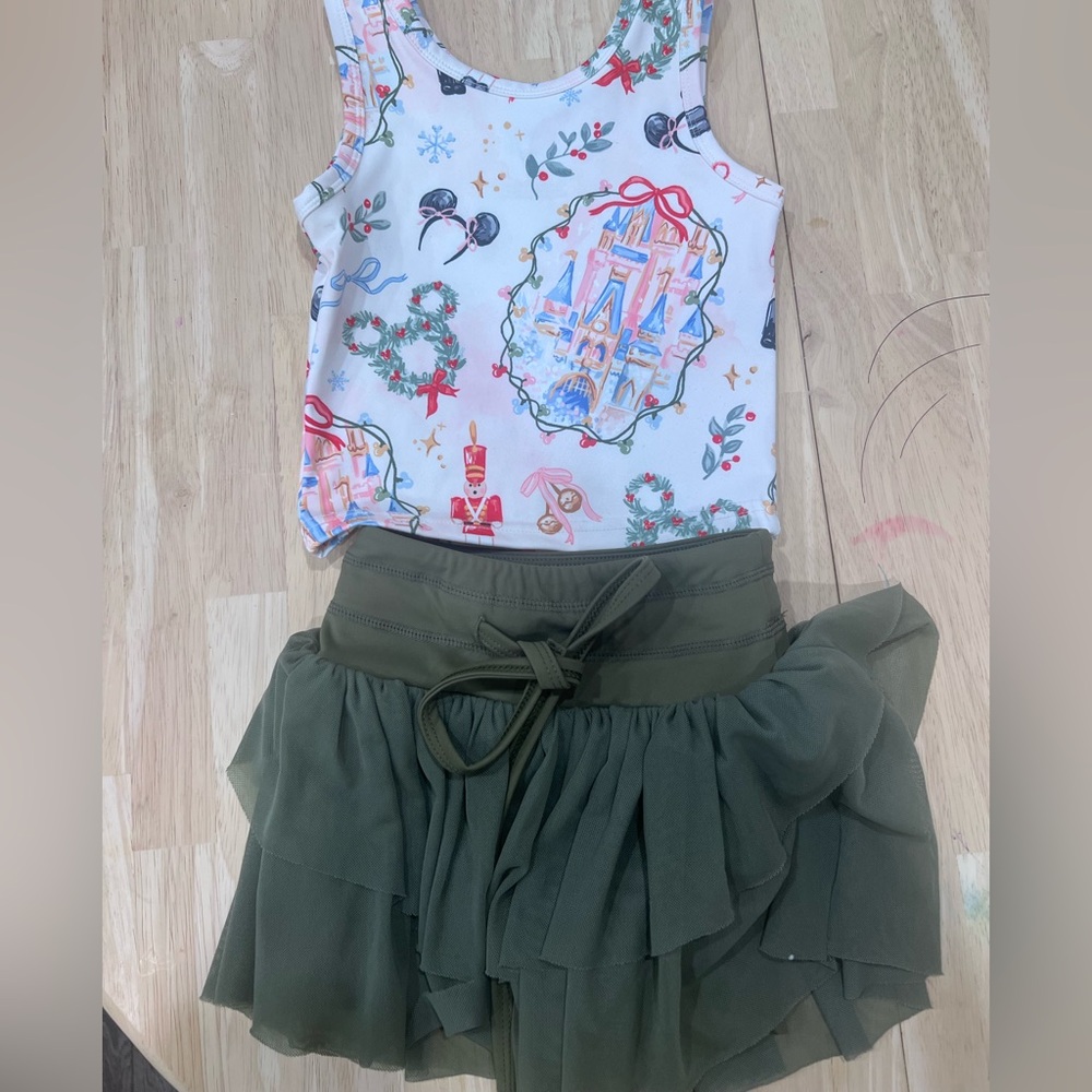 Adorable Girls Christmas set! - Picture 5 of 11